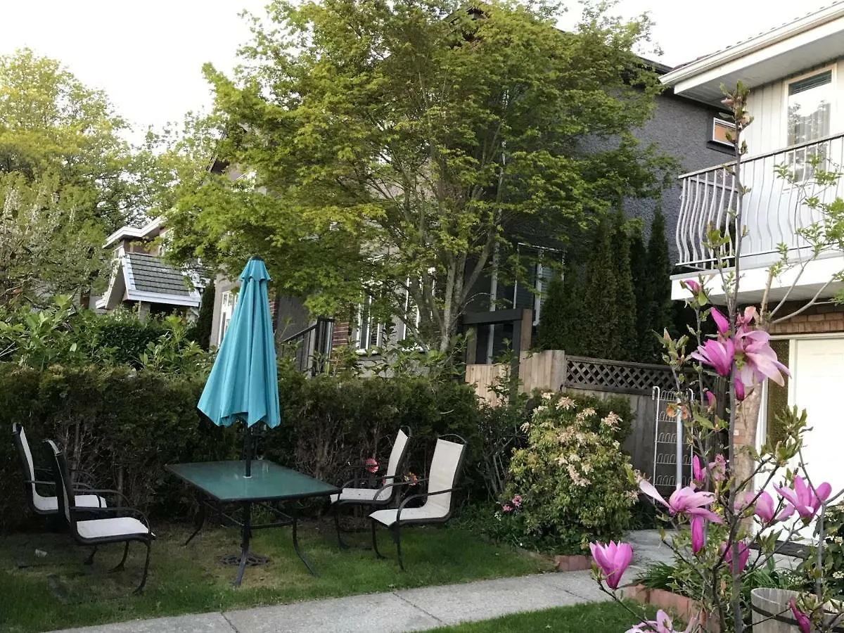 Shiny Queen Elizabeth Guesthouse Vancouver